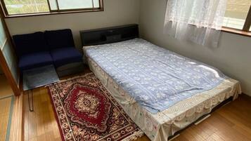 3 slaapkamers, een bureau, een strijkplank/strijkijzer, gratis wifi