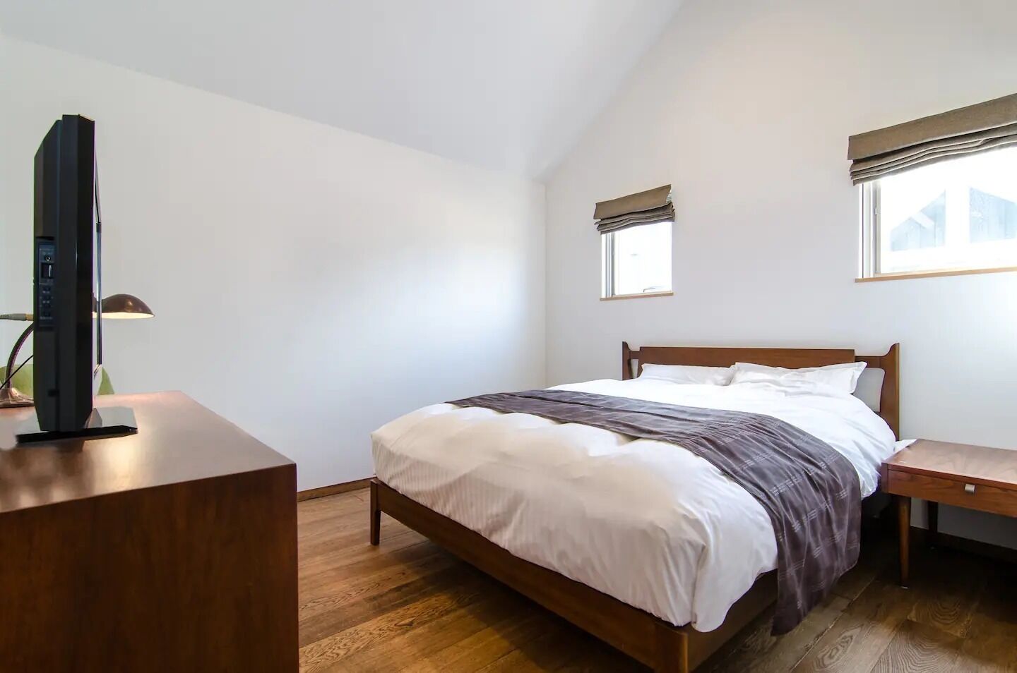 1 bedroom, desk, free WiFi, bed sheets