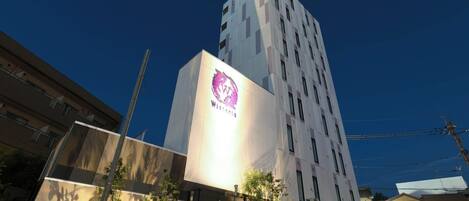 المنشأة من الخارج