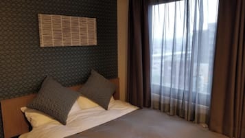 1 多间卧室、办公桌、免费 WiFi、床单
