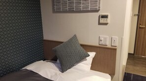 1 soverom, skrivebord, wi-fi (inkludert) og sengetøy