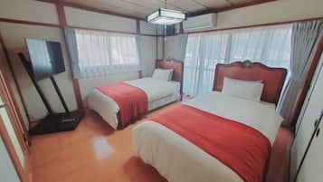 1 bedroom, desk, free WiFi, bed sheets