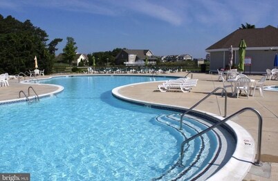 Bethany Bay Beach Oasis, 4 Bed 3 bath, pool, golf, kayak, Ocean View