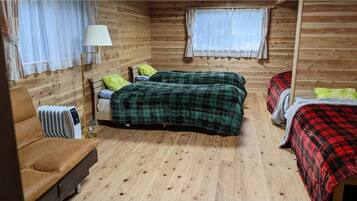 2 bedrooms, desk, free WiFi, bed sheets