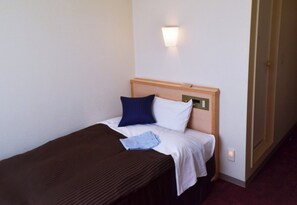 1 habitación, escritorio, tabla de planchar con plancha y wifi gratis 