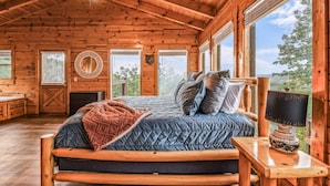 4 bedrooms, desk, iron/ironing board, WiFi (free) - Grand Mountain View Lodge By Ghosal Lodging (Sevierville)