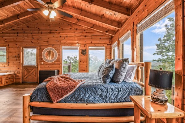 4 Schlafzimmer, Schreibtisch, Bügeleisen/Bügelbrett, kostenloses WLAN