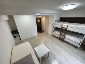 1 camera, ferro/asse da stiro, Wi-Fi gratuito, lenzuola