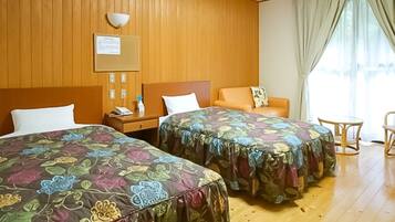 1 bedroom, desk, free WiFi, bed sheets