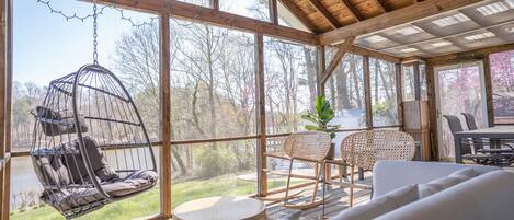 المنشأة من الداخل