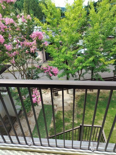 Private villa with private hot spring panoramic v / Yufu Ōita