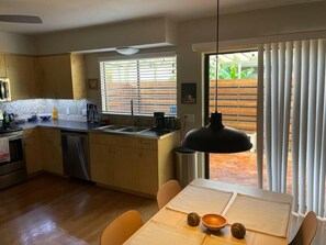 Fridge, microwave, oven, stovetop - SOCO Condo in Quiet East Congress Neighborhood (Austin)