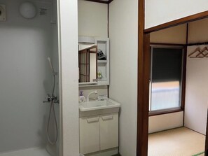 ヘアドライヤー、タオル