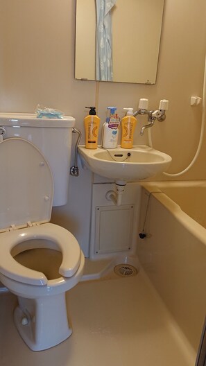 Hårføner og håndklær