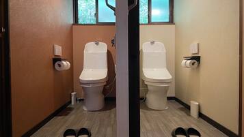 Hårtork och handdukar