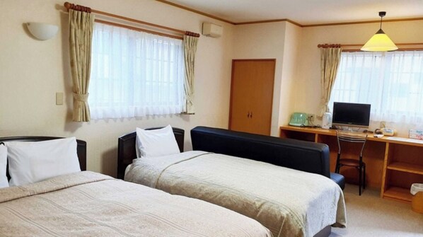 1 bedroom, desk, free WiFi, bed sheets