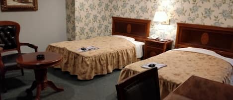 1 bedroom, desk, free WiFi, bed sheets