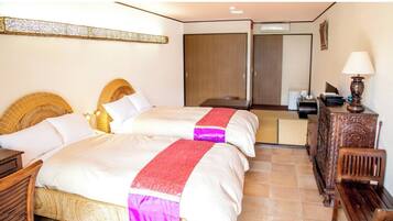 1 bedroom, desk, free WiFi, bed sheets