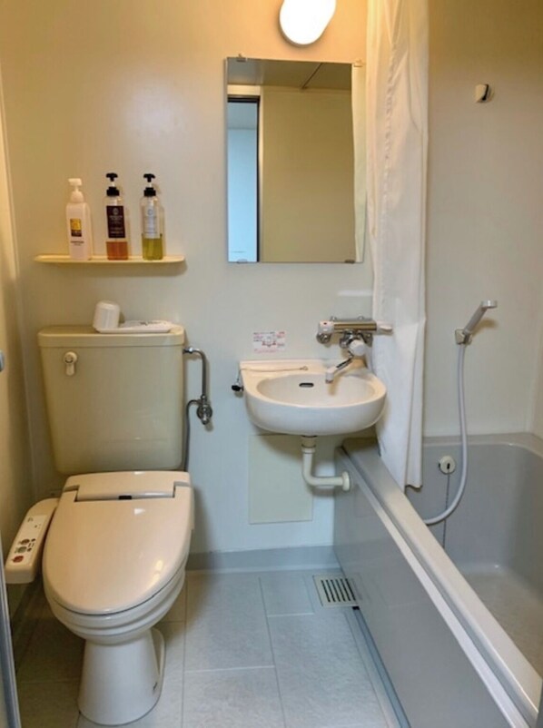 Hair dryer, towels