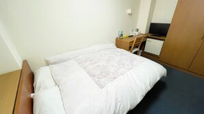 1 slaapkamer, een bureau, een strijkplank/strijkijzer, gratis wifi