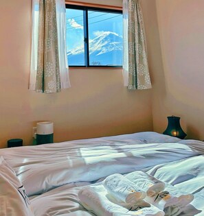 5 Schlafzimmer, Schreibtisch, Bügeleisen/Bügelbrett, kostenloses WLAN