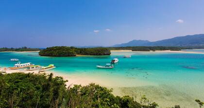 Parentchild trip Red tile cottage family discou / Ishigaki Okinawa