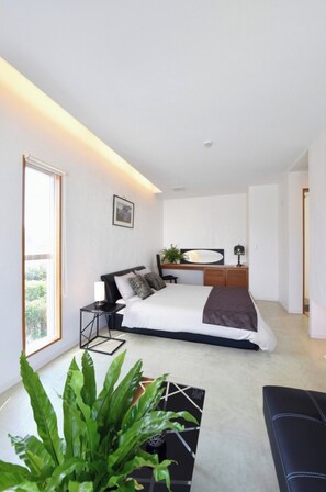 1 soverom, skrivebord, wi-fi (inkludert) og sengetøy