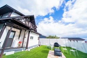 屋外ダイニングエリア