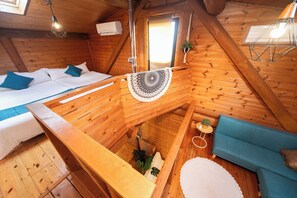 3 室のベッドルーム、デスク、WiFi (無料)、ベッドシーツ