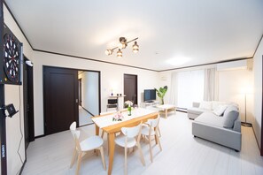 TV - A spacious 3LDK apartment for rent in Kuruma Awaji City / Awaji Hyōgo (Awaji)