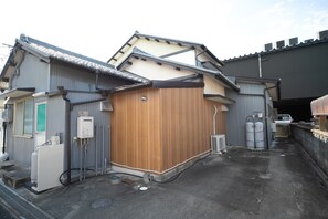 Exterior - Accommodates 14 people  Spacious 6LDK billiards  table tennis available in this villa Shimizucho - Yokkaichi Shimizucho / Yokkaichi Mie (Yokkaichi)