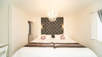 3 bedrooms, desk, free WiFi, bed sheets