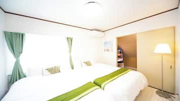 4 bedrooms, desk, free WiFi, bed sheets