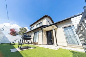 Terrace/patio - A large detached house located in Hazunaka Yokkaichi CityA private villa that can accommodate up / Yokkaichi Mie (Yokkaichi)
