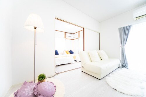 5minute walk to Lake Biwa and 10minute walk to the ski resort Private villa with garden and BBQ f / Takashima Shiga