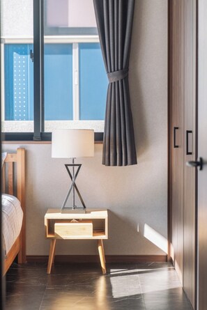 3 habitaciones, escritorio, wifi gratis y ropa de cama 