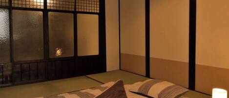 3 bedrooms, desk, free WiFi, bed sheets