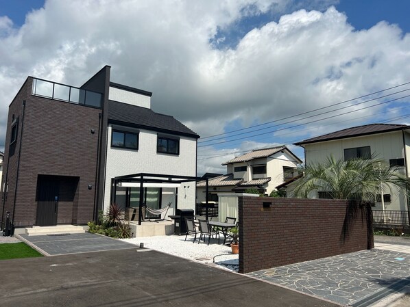 Exterior - Ten seconds to the sea Limited to one group per d / Awa-gun Chiba (Awa-gun)