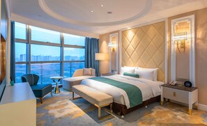 Executive-Suite | 1 Schlafzimmer, Schreibtisch, kostenloses WLAN