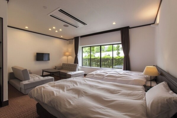 1 bedroom, desk, free WiFi, bed sheets