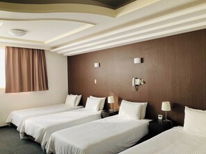 1 室のベッドルーム、デスク、アイロン / アイロン台、WiFi (無料)