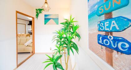 This villa is located on a hill on Awaji Island and offers a spectacular view of the ocean / Awaji Hyōgo