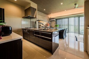 Fridge, microwave