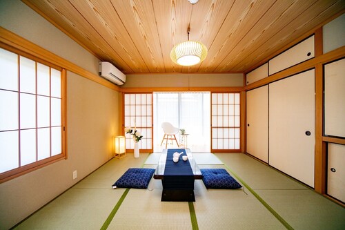 A large detached house villa in Yamate Sumoto City available for rent / Sumoto Hyōgo