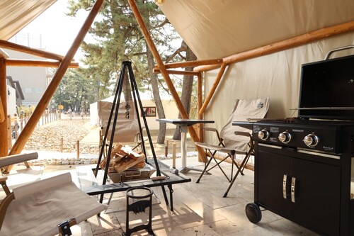 Monday to Thursday Gorgeous glamping tent / Ichinomiya City Aichi