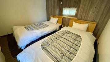 1 多间卧室、办公桌