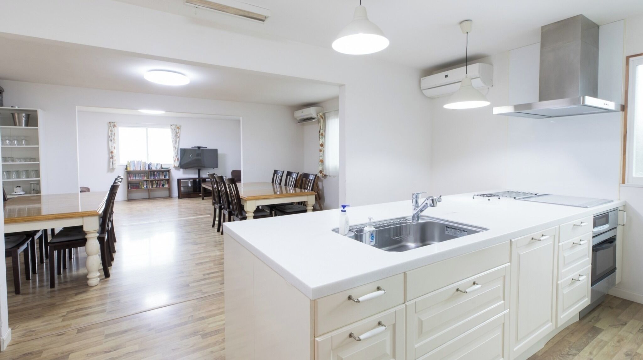 冰箱、微波炉、炉灶、厨具/餐具