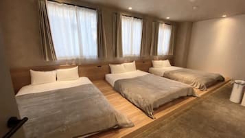 4 bedrooms, iron/ironing board, free WiFi, bed sheets