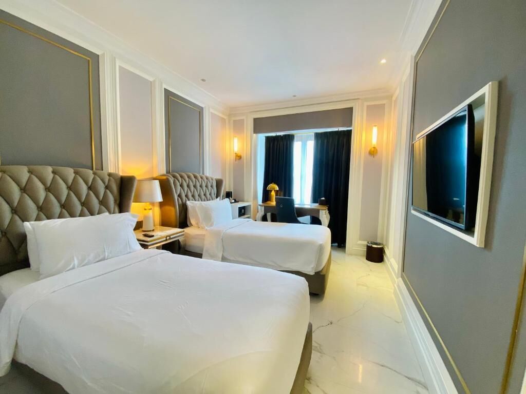 Premium bedding, in-room safe, desk, soundproofing