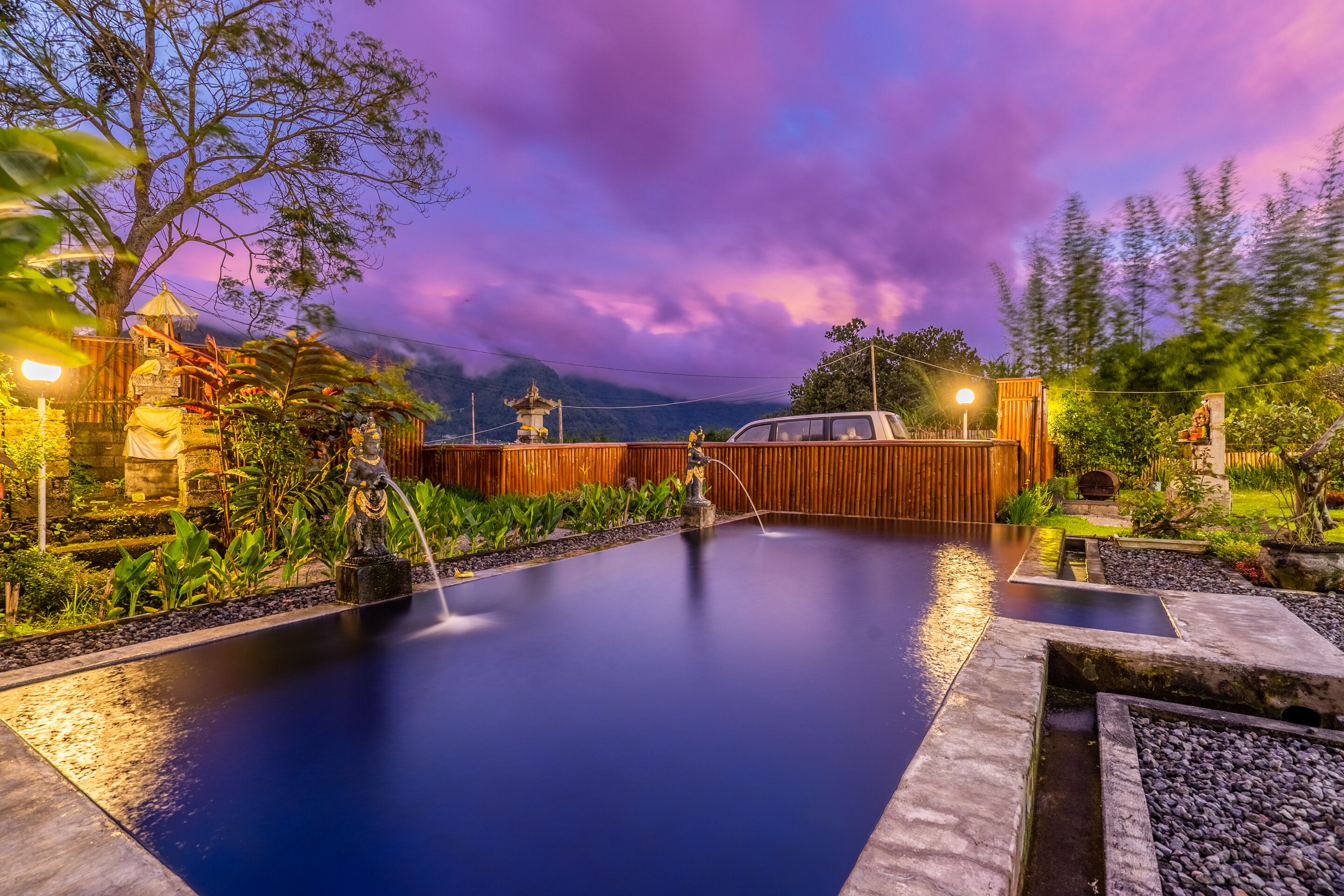 Outdoor pool, pool loungers